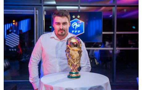 Un éducateur du club à Clairefontaine